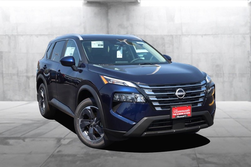 Nissan Rogue Vehicle Image 02