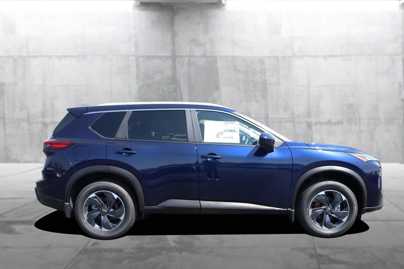Nissan Rogue Vehicle Image 06