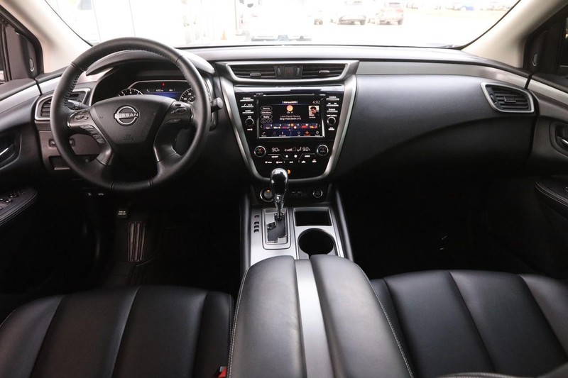 Nissan Murano Vehicle Image 22