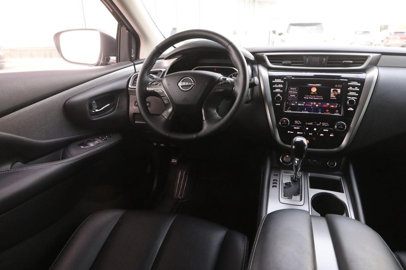 Nissan Murano Vehicle Image 23