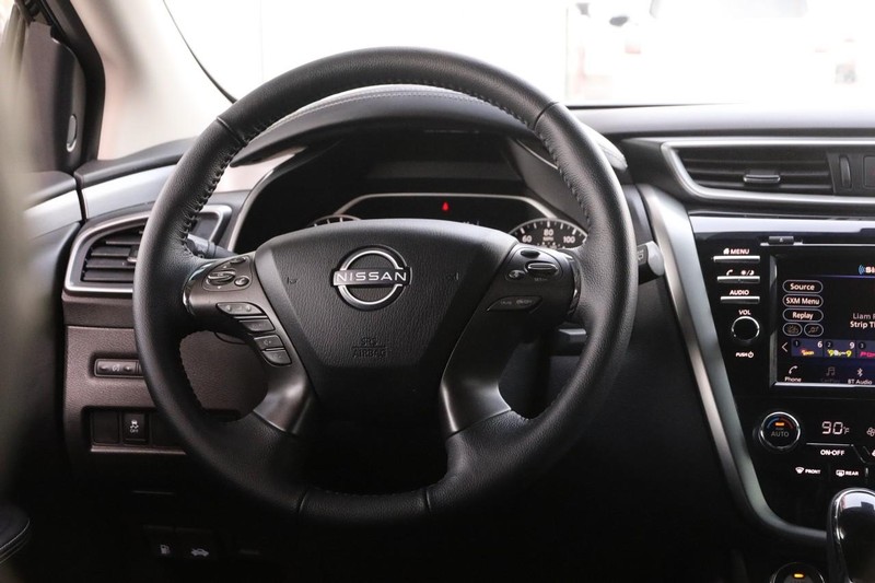 Nissan Murano Vehicle Image 24