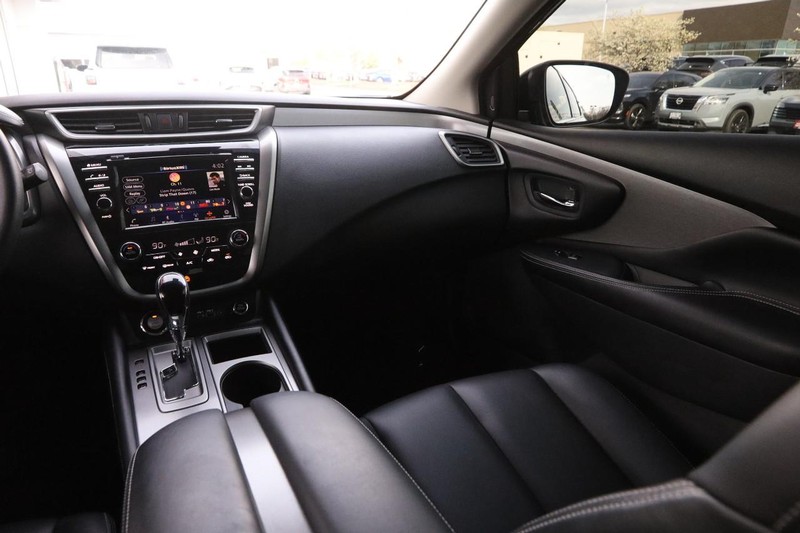 Nissan Murano Vehicle Image 26
