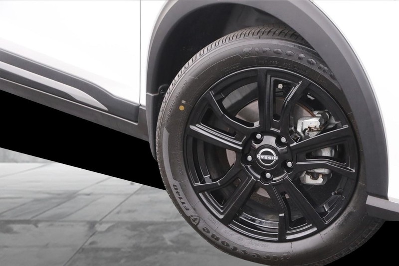 Nissan Kicks Vehicle Image 03