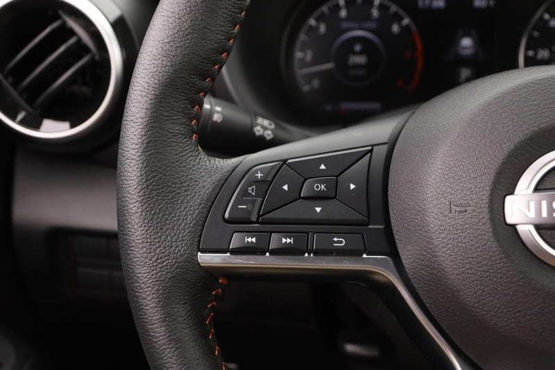 Nissan Kicks Vehicle Image 11