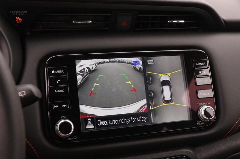 Nissan Kicks Vehicle Image 15