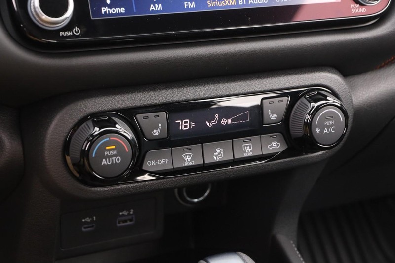 Nissan Kicks Vehicle Image 16
