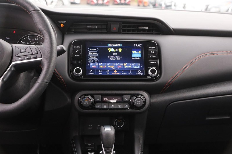 Nissan Kicks Vehicle Image 22