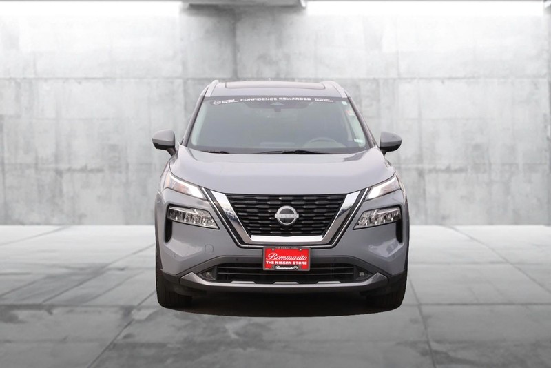 Nissan Rogue Vehicle Image 04