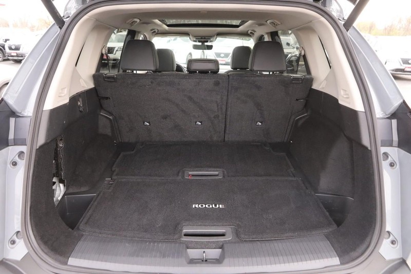Nissan Rogue Vehicle Image 07