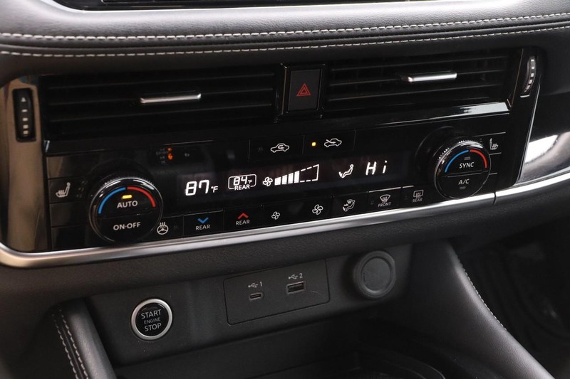 Nissan Rogue Vehicle Image 36
