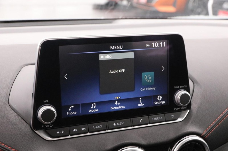 Nissan Sentra Vehicle Image 15