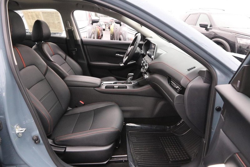 Nissan Sentra Vehicle Image 26