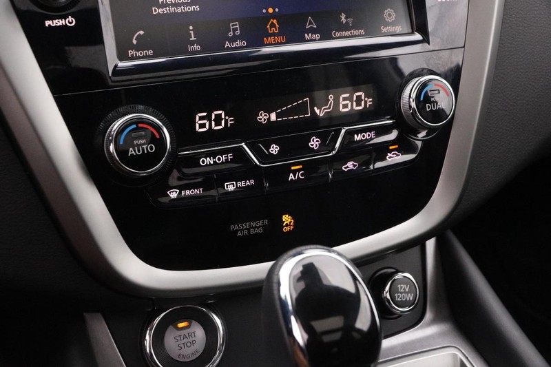 Nissan Murano Vehicle Image 16