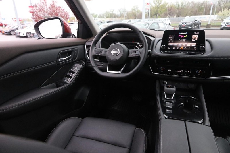 Nissan Rogue Vehicle Image 23