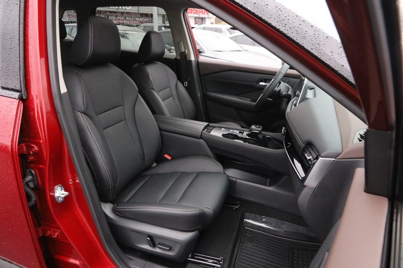 Nissan Rogue Vehicle Image 27