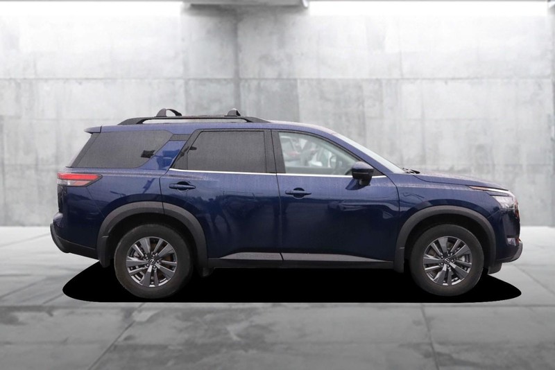 Nissan Pathfinder Vehicle Image 05