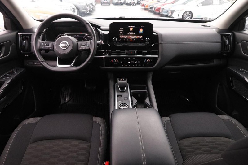 Nissan Pathfinder Vehicle Image 20