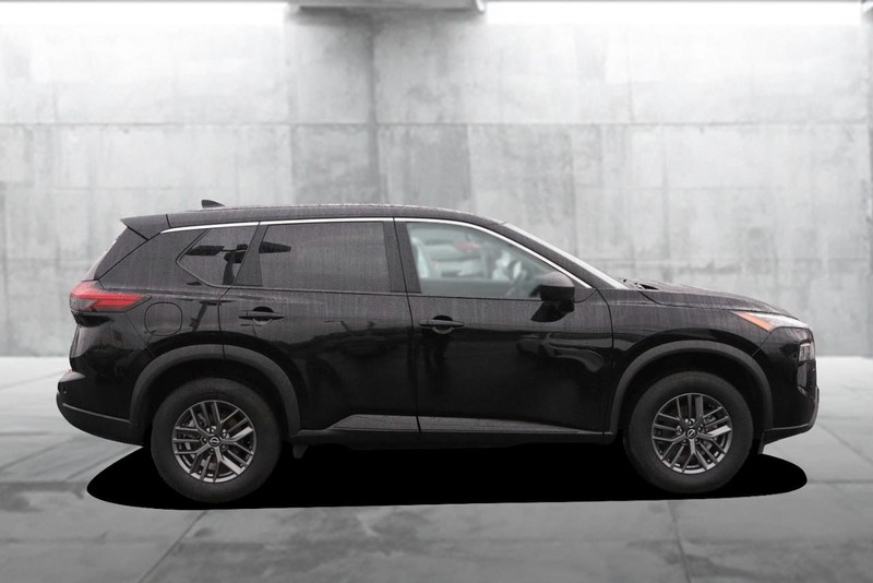 Nissan Rogue Vehicle Image 05