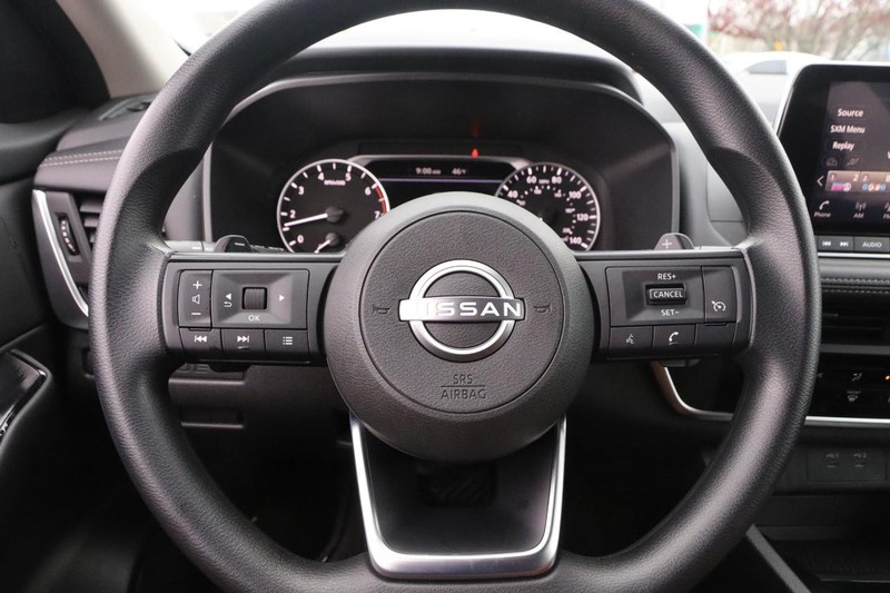 Nissan Rogue Vehicle Image 10