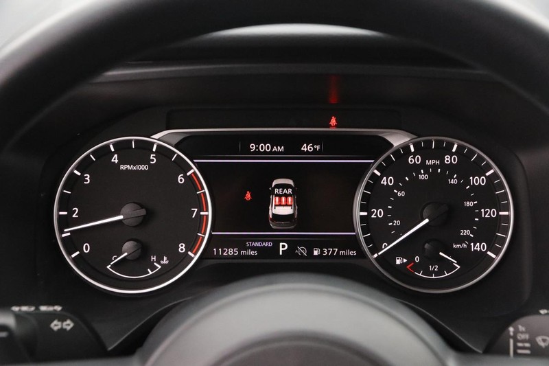 Nissan Rogue Vehicle Image 13