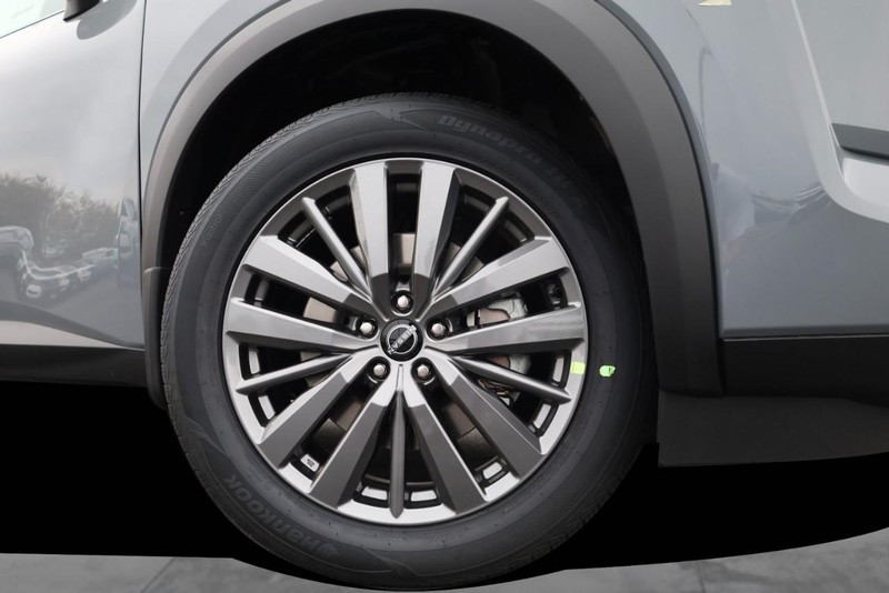 Nissan Pathfinder Vehicle Image 03