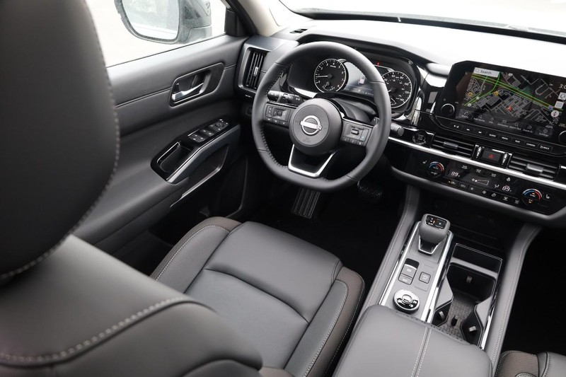 Nissan Pathfinder Vehicle Image 27