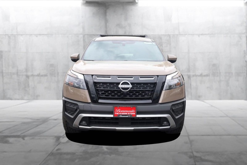 Nissan Pathfinder Vehicle Image 04