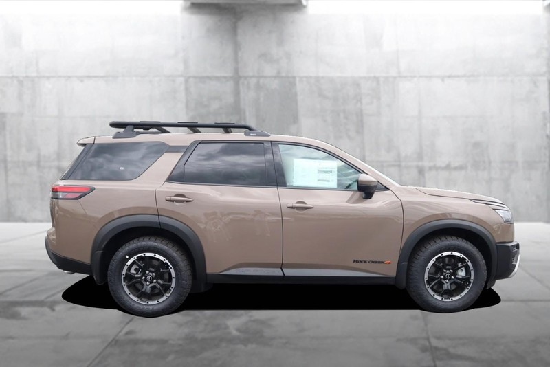 Nissan Pathfinder Vehicle Image 05