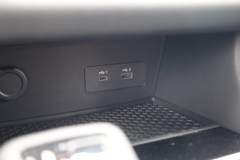 Nissan Pathfinder Vehicle Image 15
