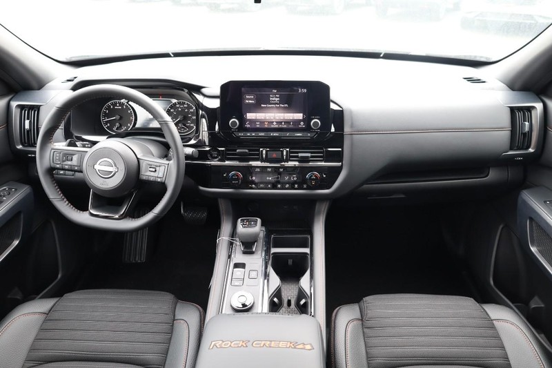 Nissan Pathfinder Vehicle Image 25