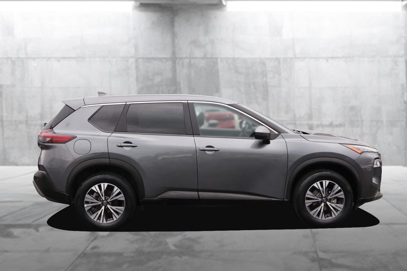 Nissan Rogue Vehicle Image 05
