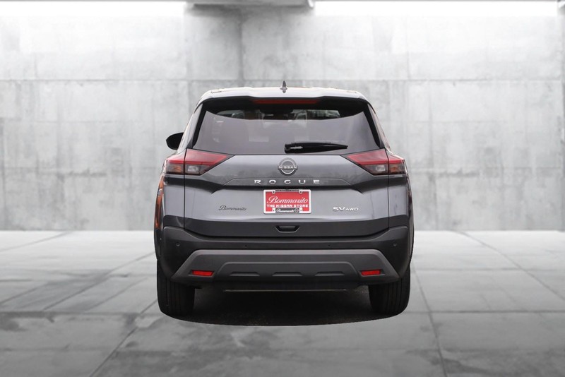 Nissan Rogue Vehicle Image 06
