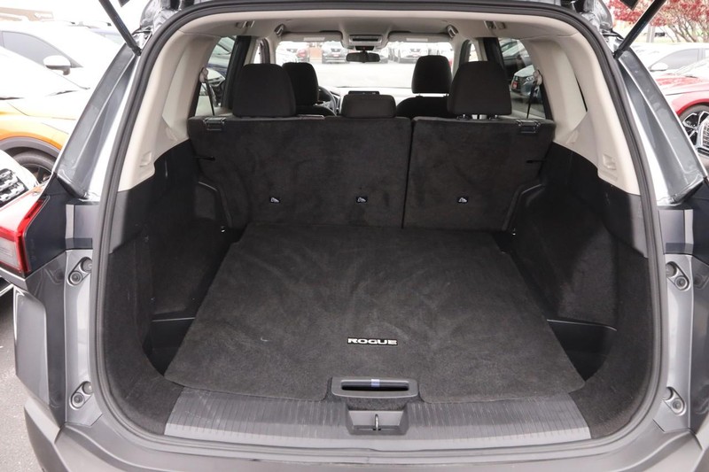 Nissan Rogue Vehicle Image 07