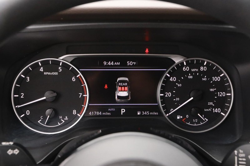 Nissan Rogue Vehicle Image 13