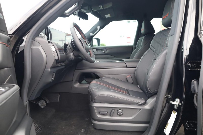 Nissan Armada Vehicle Image 19