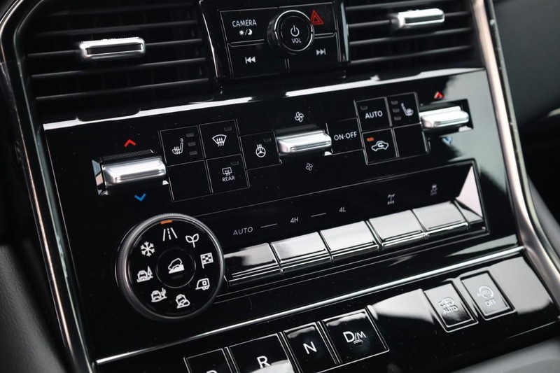 Nissan Armada Vehicle Image 23