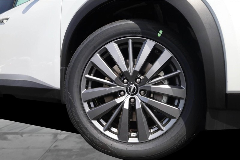 Nissan Pathfinder Vehicle Image 03