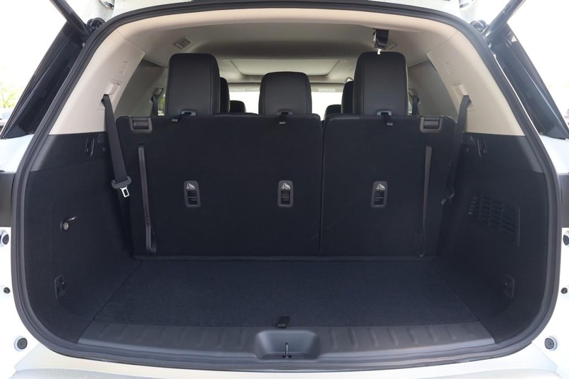 Nissan Pathfinder Vehicle Image 07