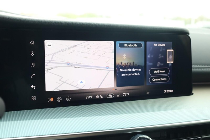 Nissan Murano Vehicle Image 11