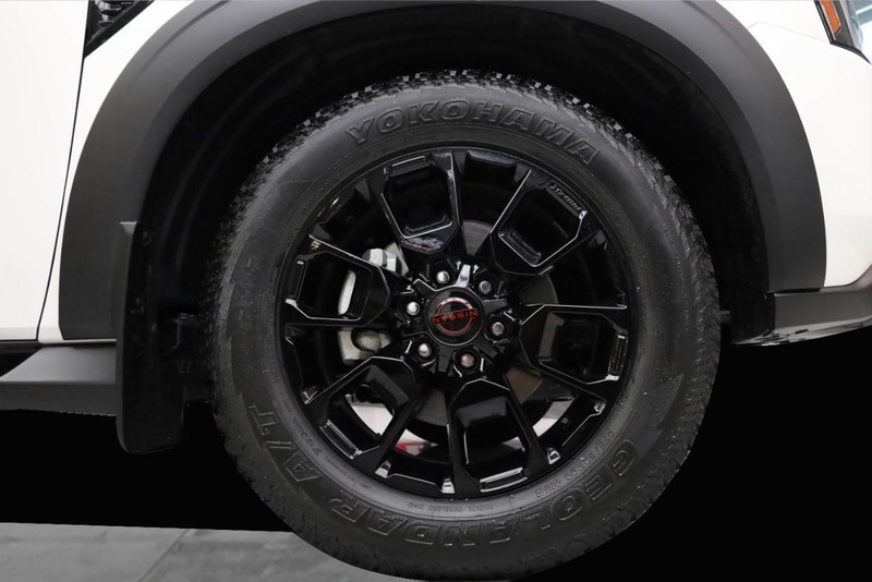 Nissan Armada Vehicle Image 03