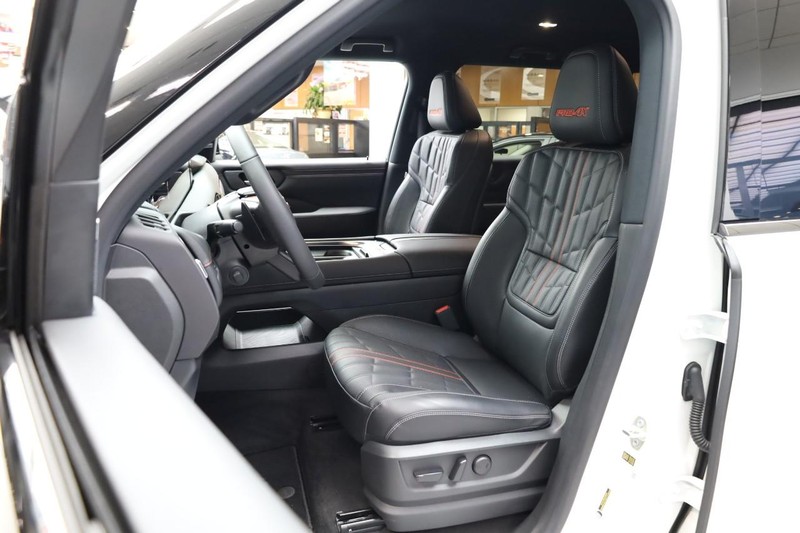 Nissan Armada Vehicle Image 11
