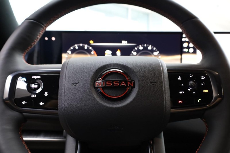 Nissan Armada Vehicle Image 12