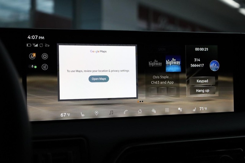 Nissan Armada Vehicle Image 14
