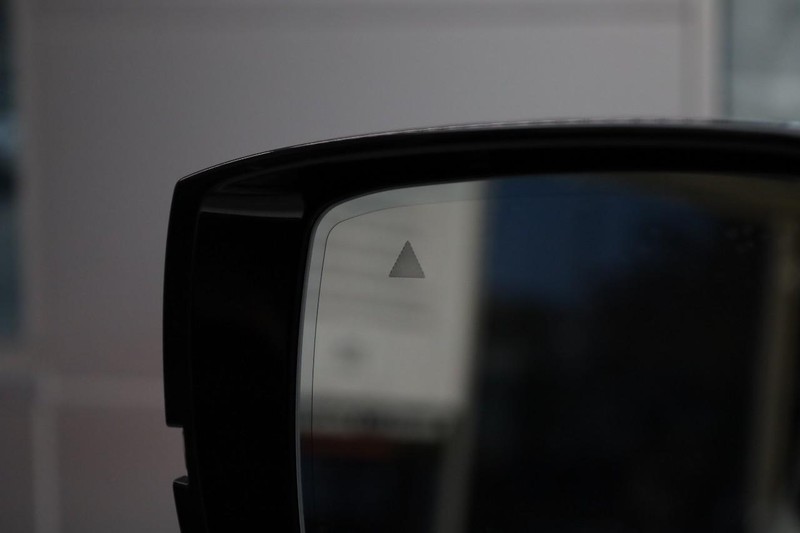 Nissan Armada Vehicle Image 24