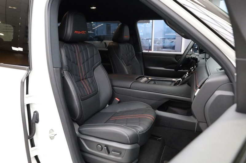 Nissan Armada Vehicle Image 30