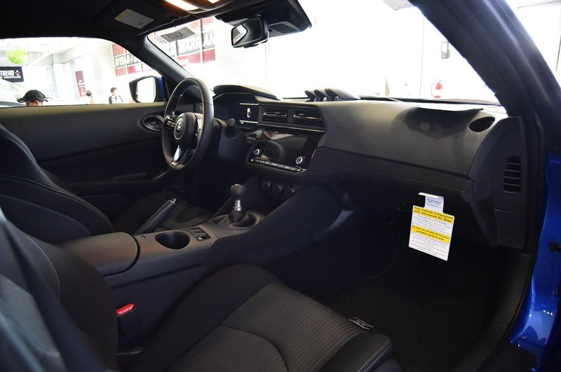 Nissan Z Vehicle Image 11