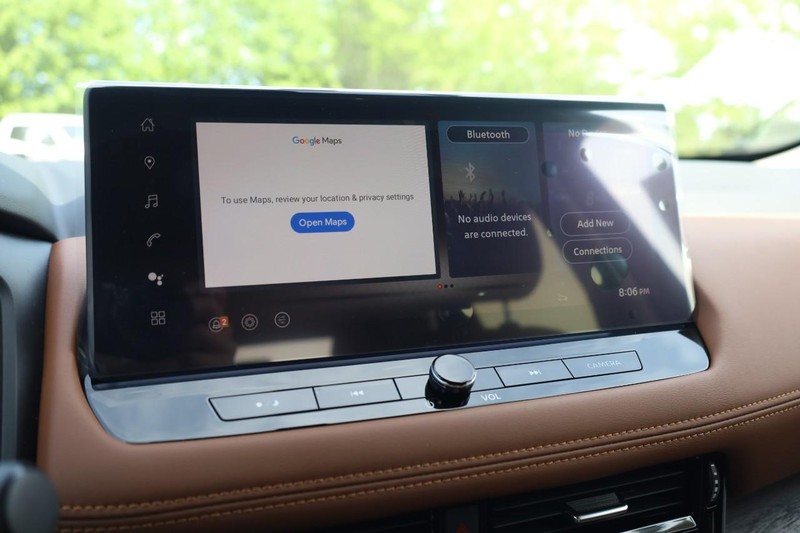 Nissan Rogue Vehicle Image 11