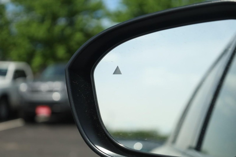 Nissan Rogue Vehicle Image 19