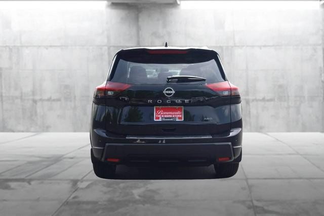 Nissan Rogue Vehicle Image 06