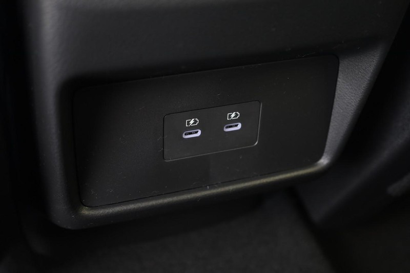 Nissan Rogue Vehicle Image 23
